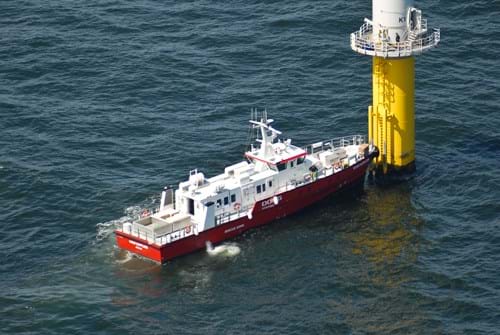 Service Ship for offshore wind turbines