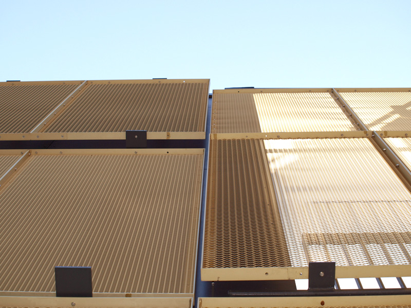 ca. 1050 m2 solar protections made of 340 frames