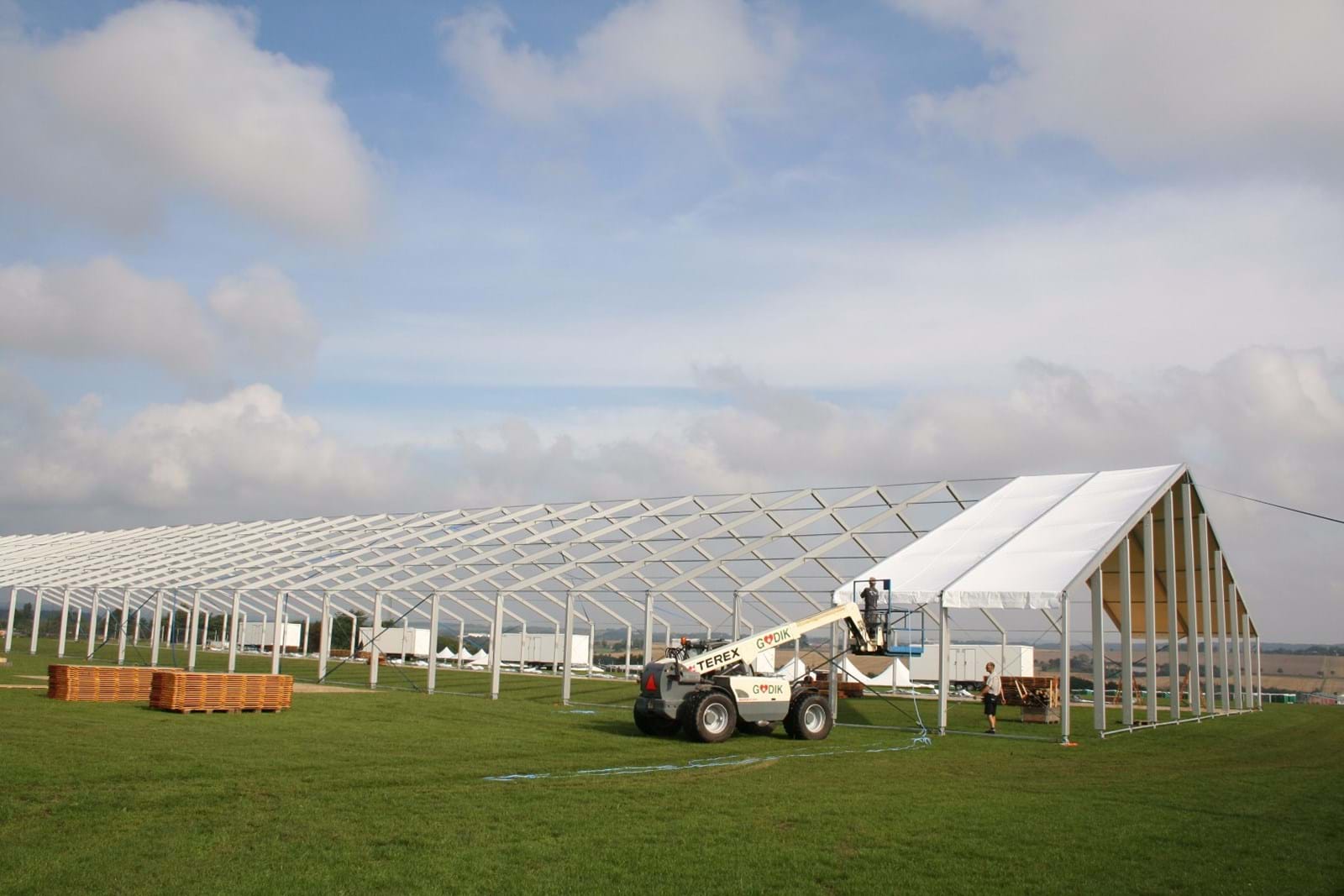 Tent 30 x 105 metres